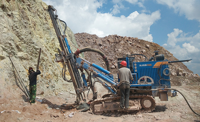 黑金剛鉆機礦山爆破工程案例集錦與技術應用分析
